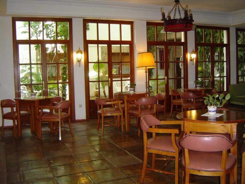 Hotel Albucasis Cordoba Exterior photo
